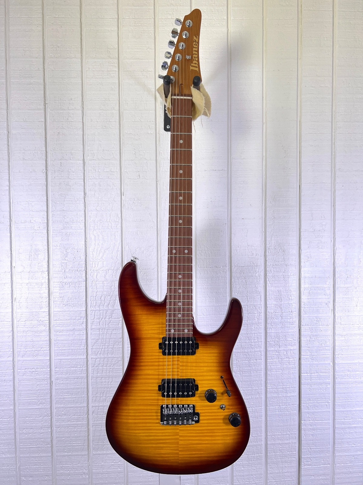 Ibanez AZ24S1FVLS Violin Sunburst