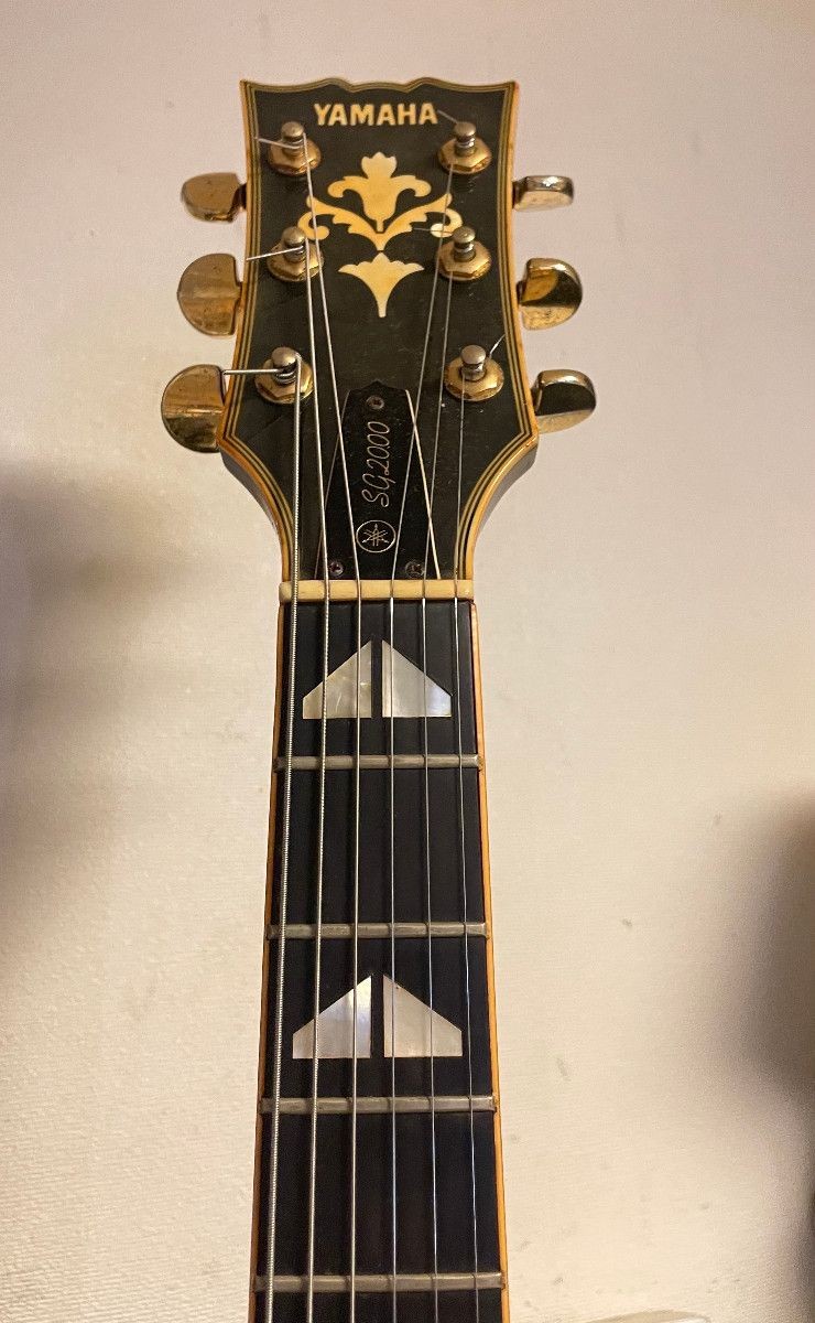 YAMAHA SG-2000 Electric Guitar