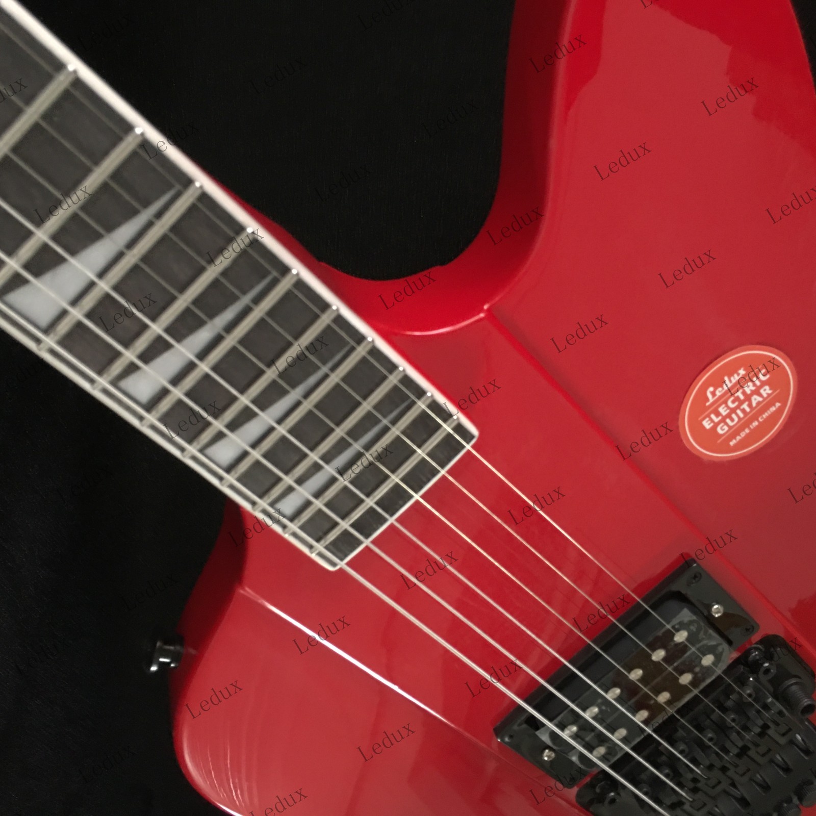 Electric Guitar 648mm Scale Length Stainless Rounded Fret Edge Solid Body Red