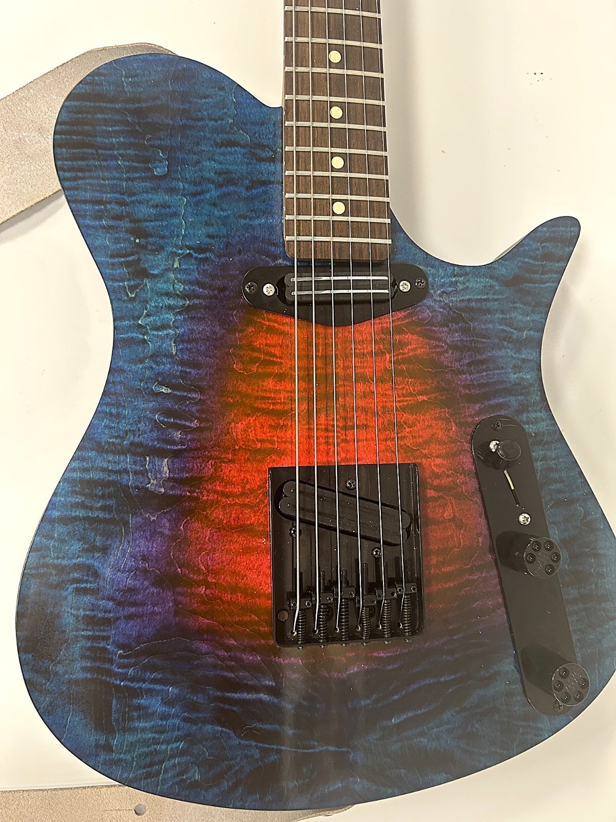 Custom Hot Rodded tele size single cutaway – ”Zeus style” guitar.