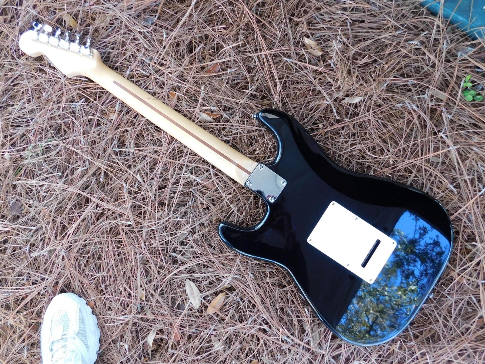 Korean Made Squier Bullet Stratocaster,Black,SSS, Maple Neck, All Original, Nice