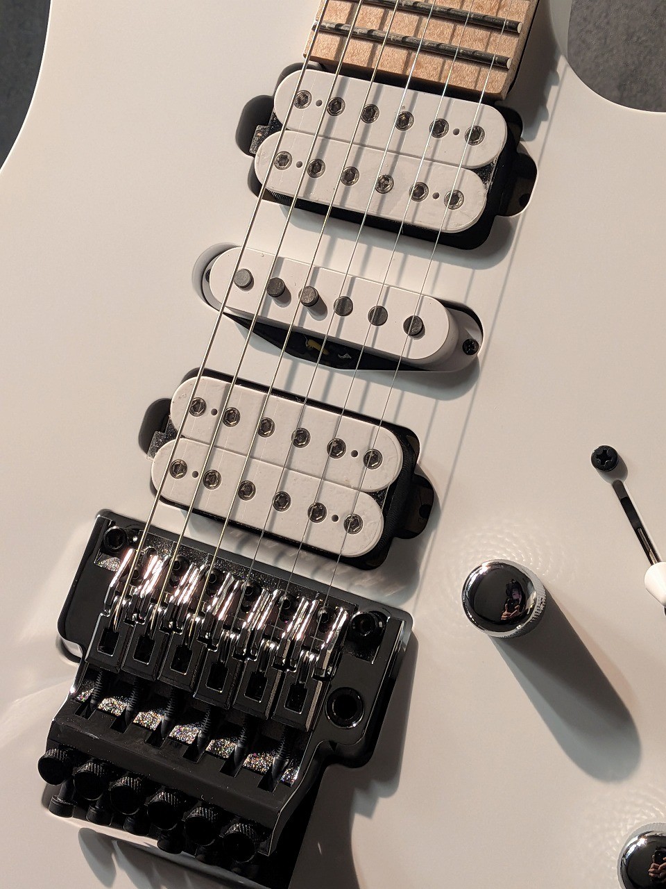 Ibanez J-LINE RG6HSHMTR White Flat #F2612242 3.56kg #GG5ah