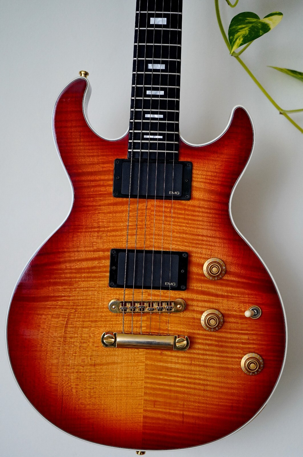 2008 GUITAR OF THE MONTH GIBSON LONGHORN SUNBURST EMG-85 & L.R.BAGGS PIEZO RARE