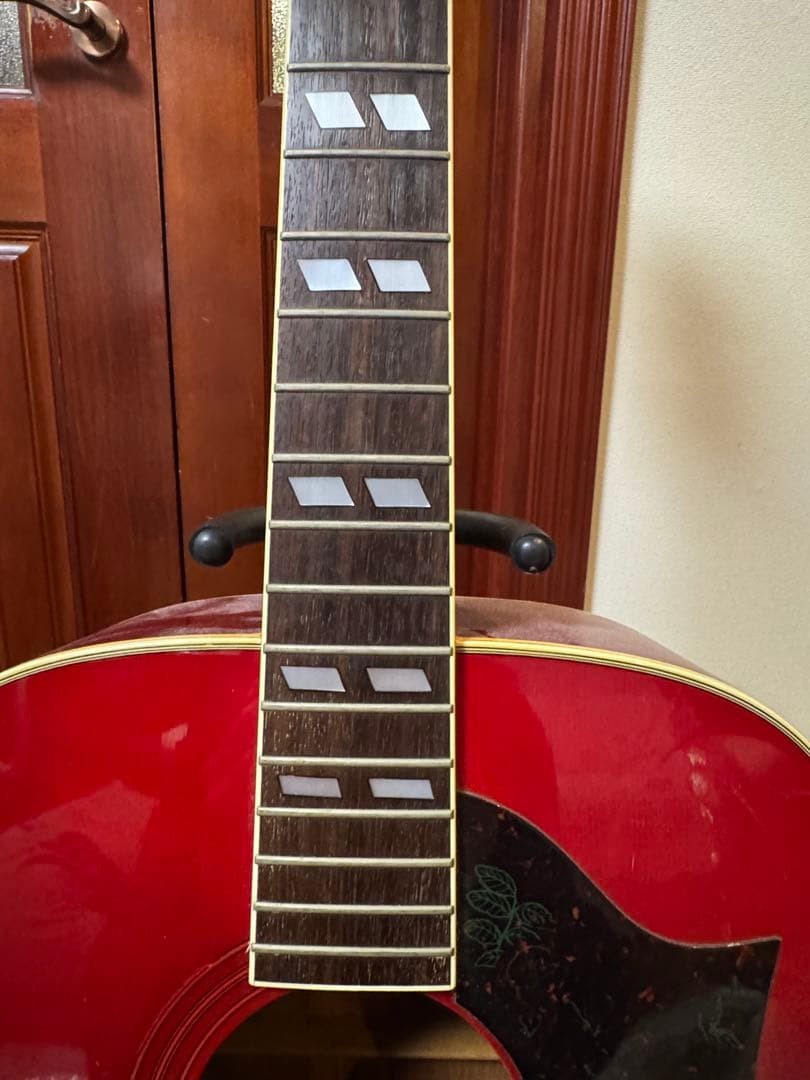 Rare Morris WD-25 acoustic guitar hummingbird type
