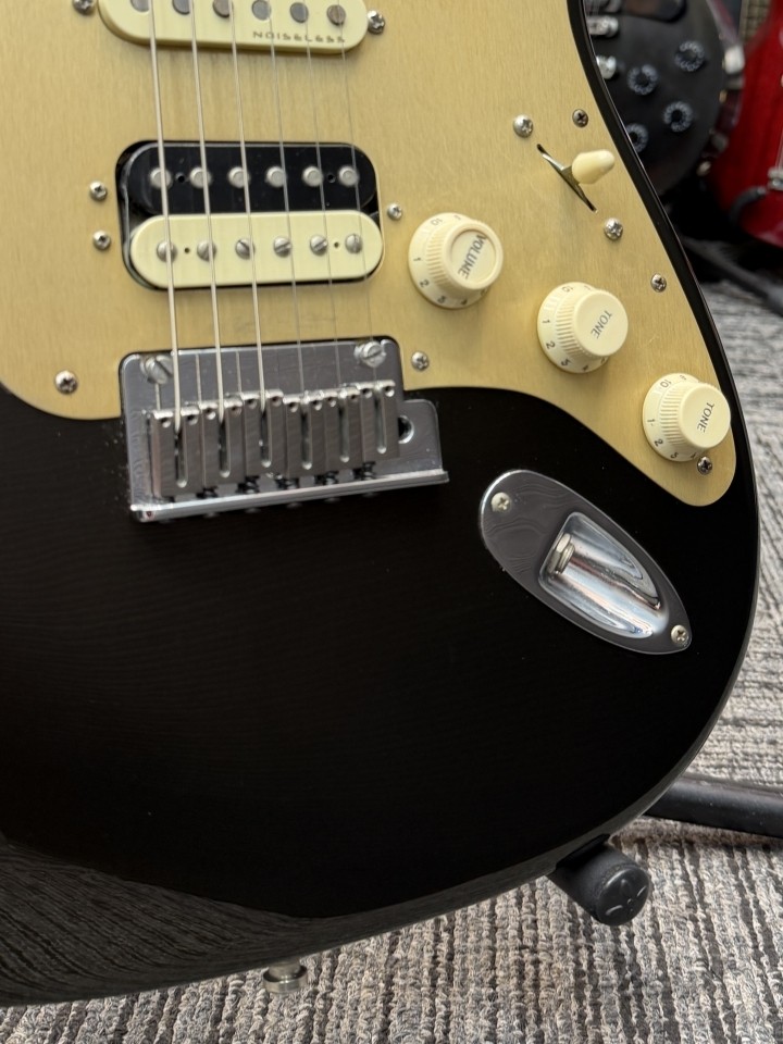 Fender American Ultra Stratocaster HSS -Texas Tea Maple- 2019 model, 3.75kg