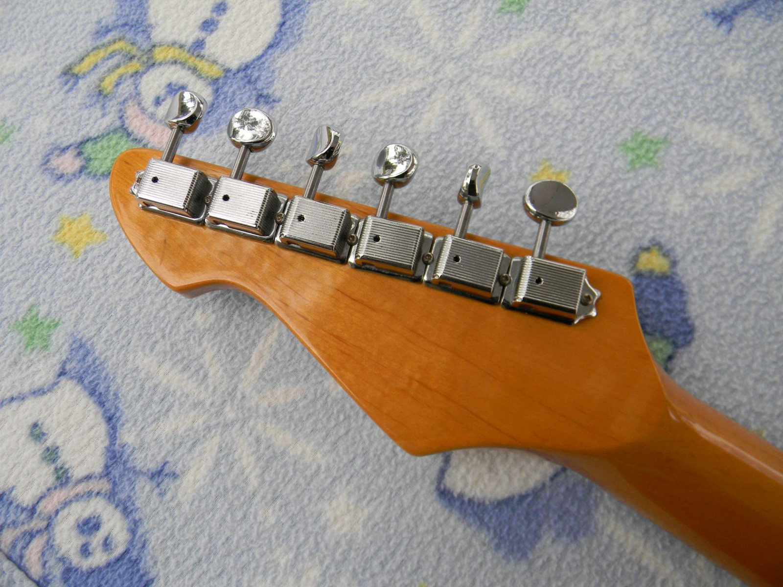 Peavey Generation EXP Nashville, Alnico 5’s, Hot Bridge Pickup, PIO Capacitor