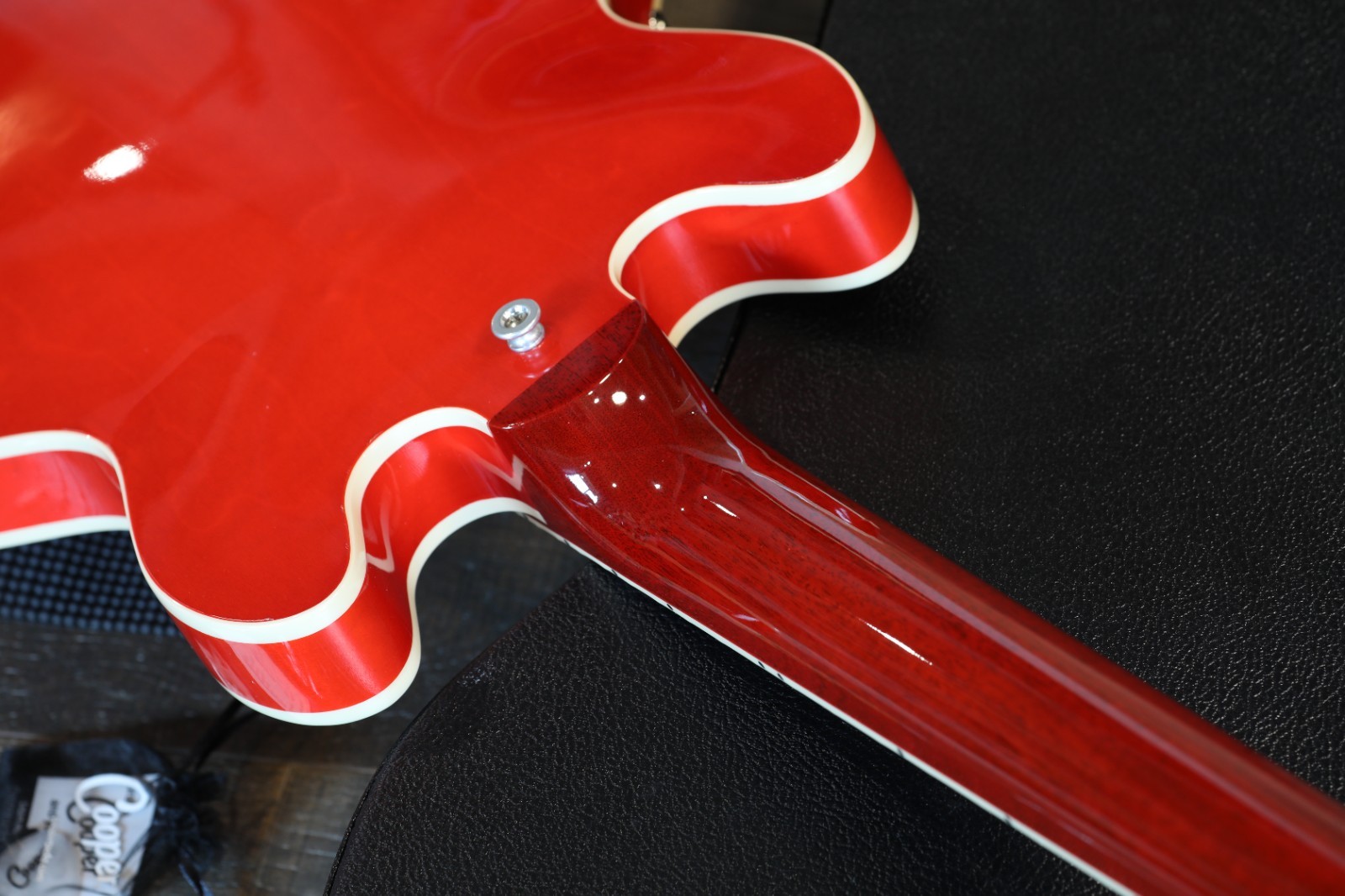 2024 Gibson ES-339 Semi-Hollow Electric Guitar Cherry Red Gloss + OHSC