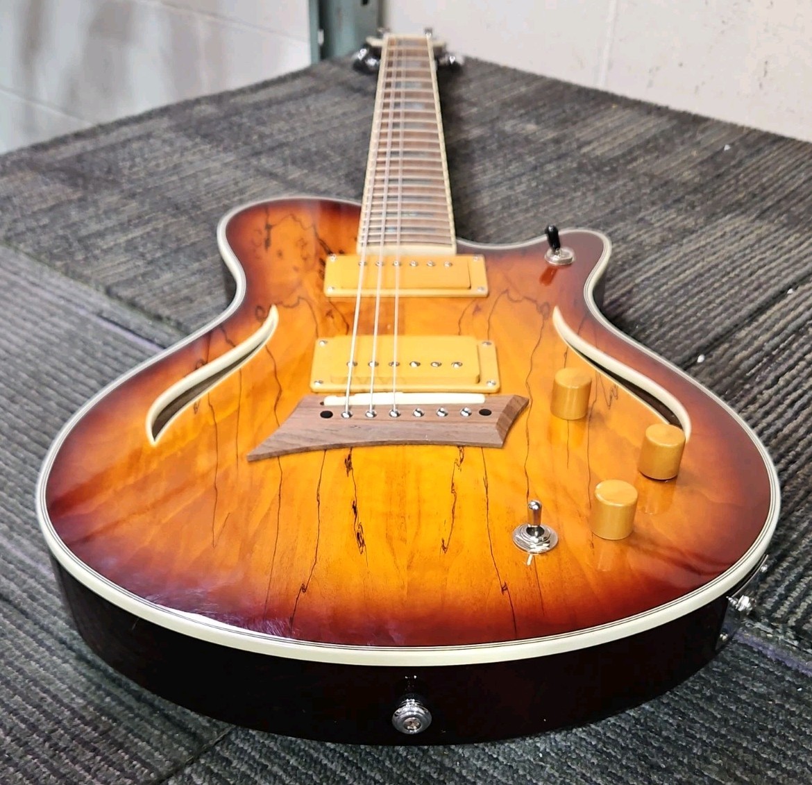 Michael Kelly Hybrid Special Electric Guitar – Spalted Maple Burst Finish