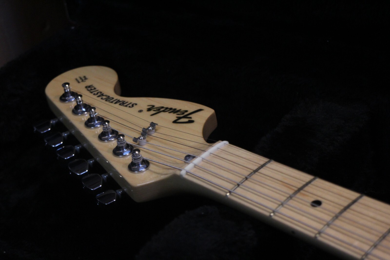 NEW Fender Japan Stratocaster Tradnl70s MN 3TSB Sunburst GT267 230511