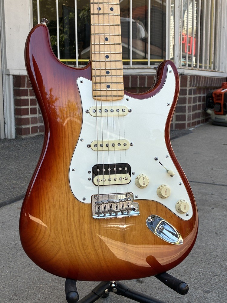Fender USA Stratocaster Standard Shawbucker HSS Sienna Burst