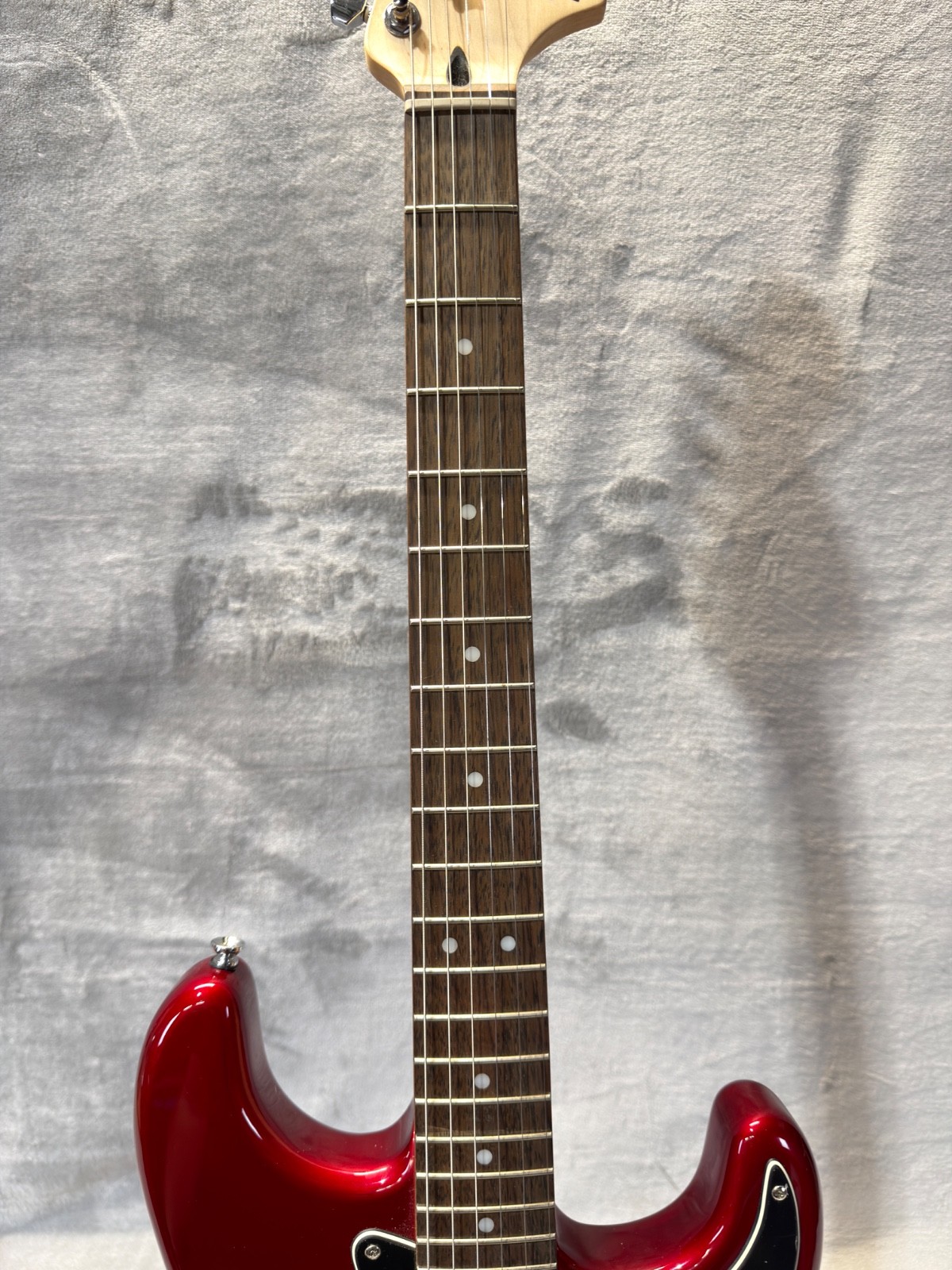 Fender Squier Affinity Stratocaster Guitar Red/Black ~ Tested, VG COND