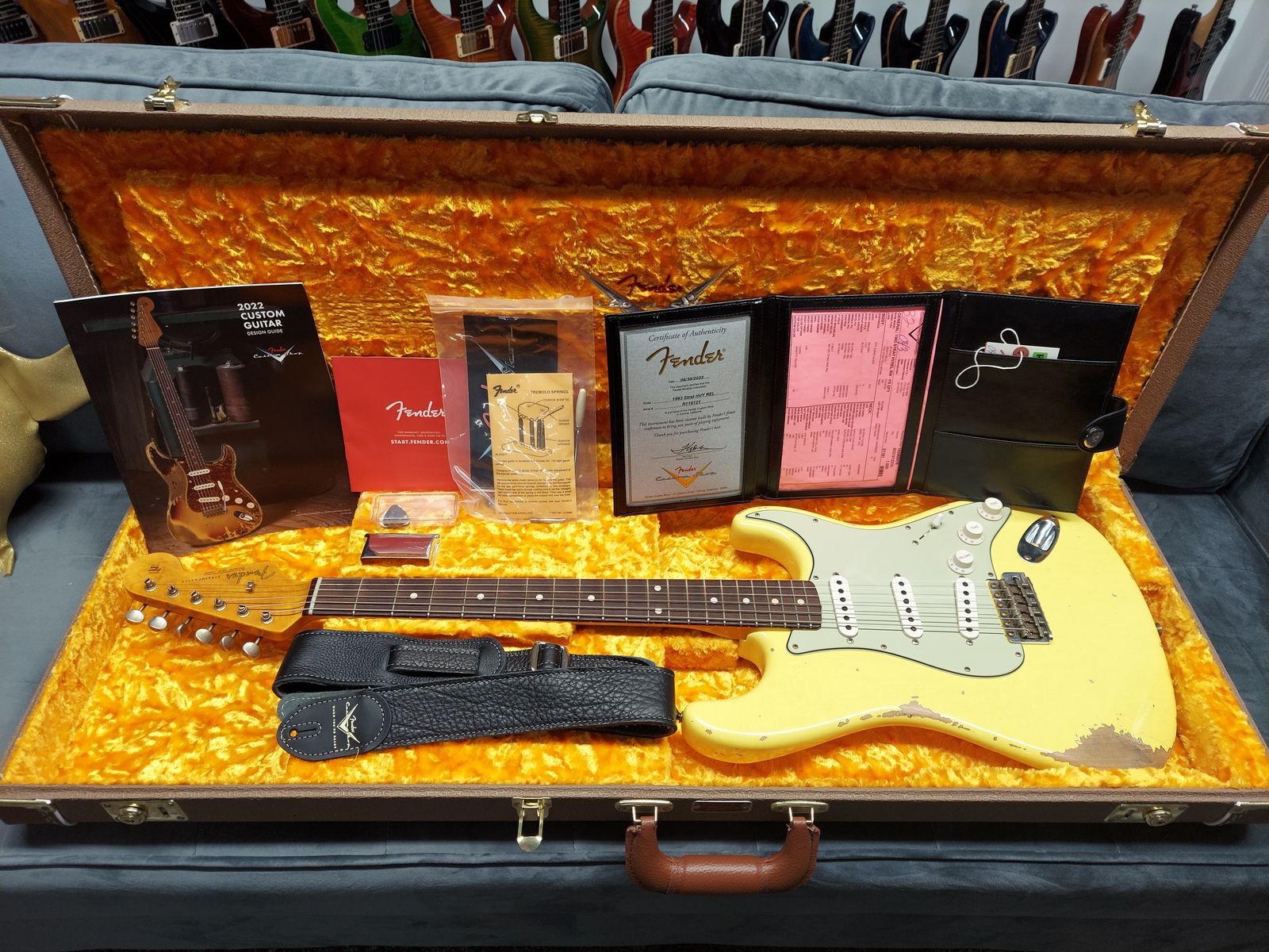 2022 Fender Custom Shop ’63 Heavy Relic Stratocaster COA RARE Graffiti Yellow Fi