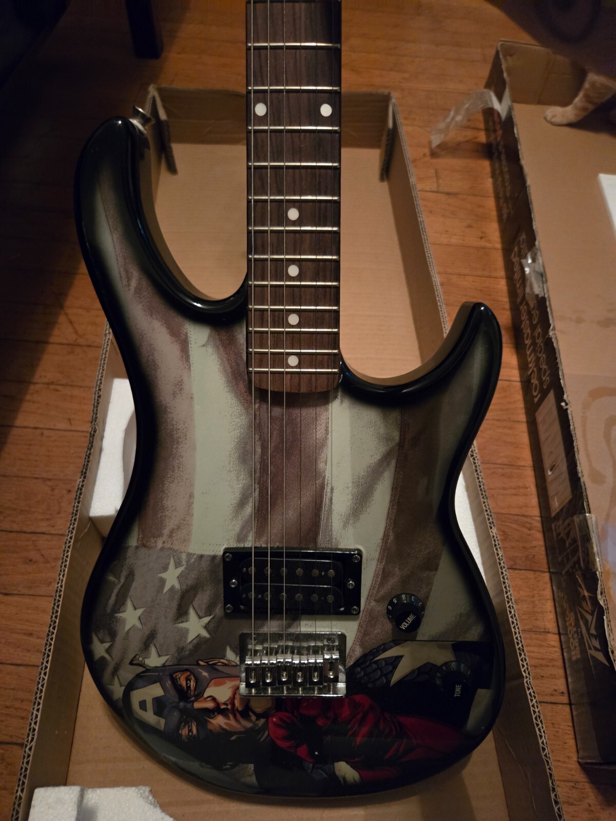 Peavey Marvel Rockmater, Captain America Edition