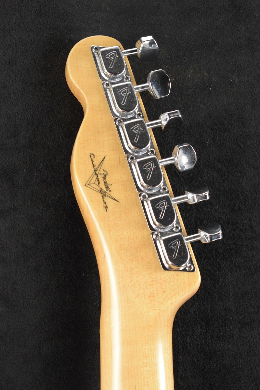 Fender Custom Shop ’68 Tele Thinline Journeyman Relic – Aged Natural Mahogany