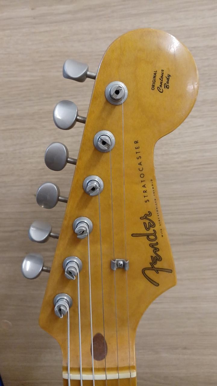 FENDER JAPAN ST57-50 Electric Guitar