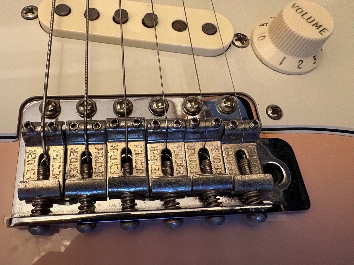 Fender Mexico Classic Series ’60s Stratocaster Shell Pink