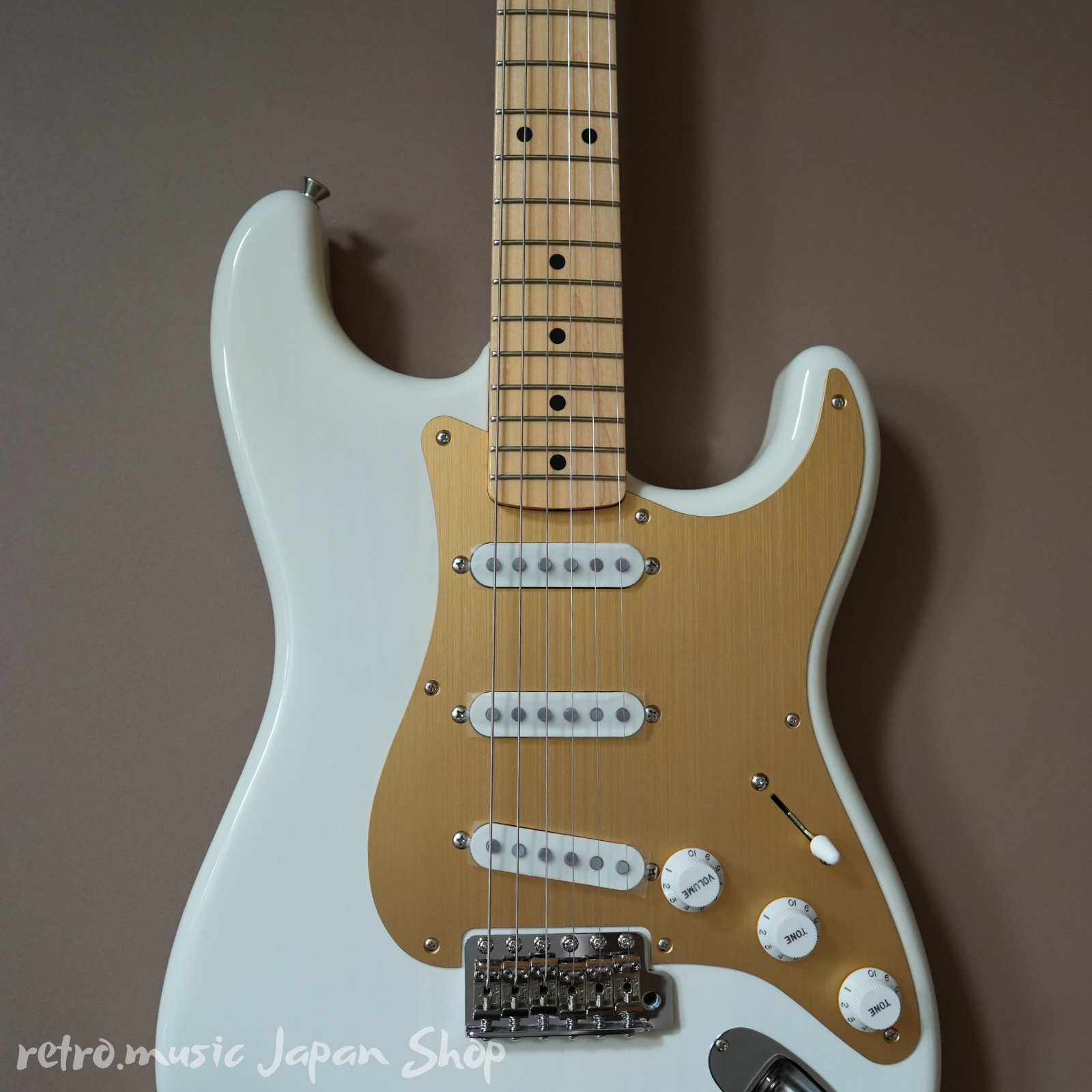 Fender Made in Japan Heritage 50s Stratocaster Maple Fingerboard White Blonde