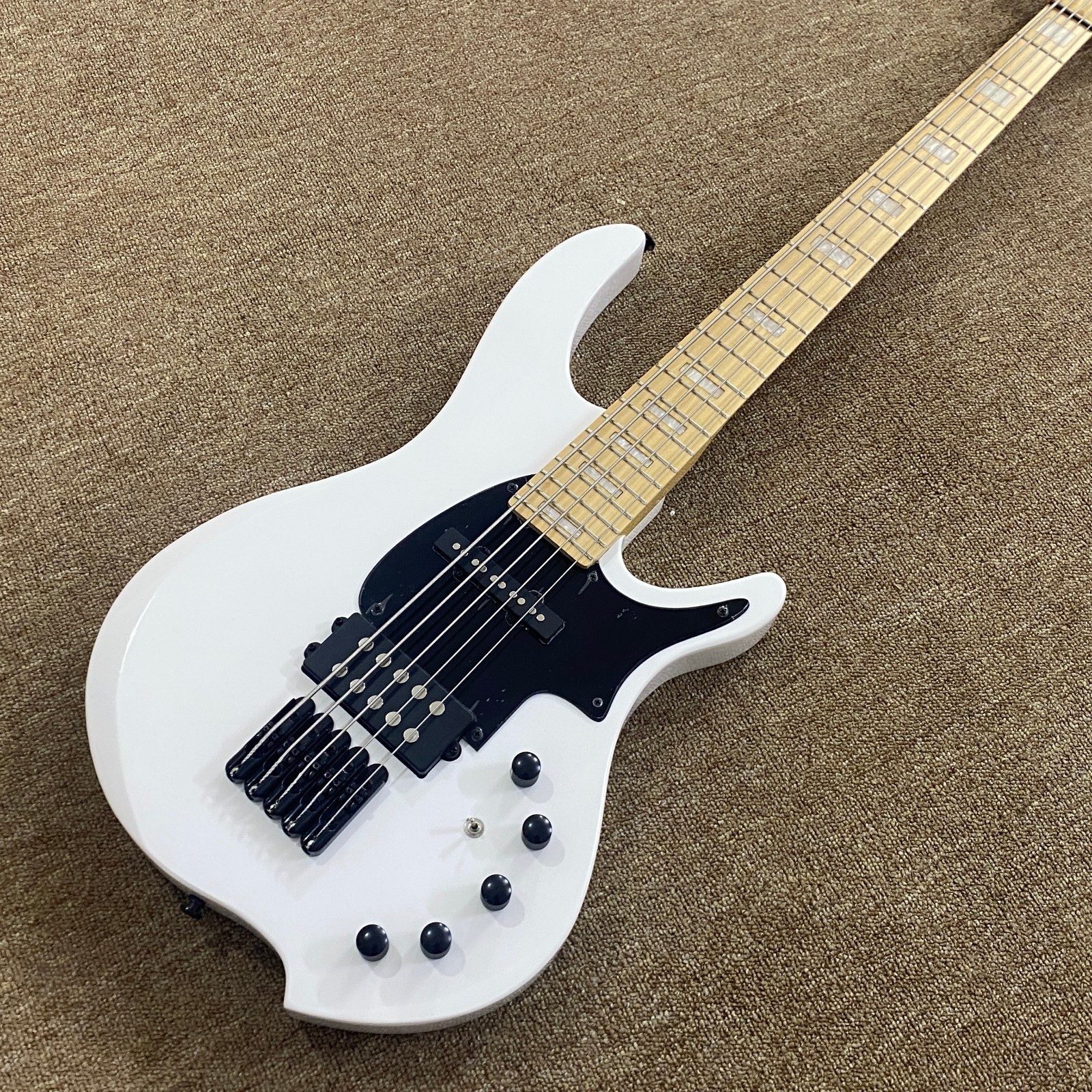 Minimalist Bass Guitar Flawless White Gloss Finish 5-String Flash Bargain