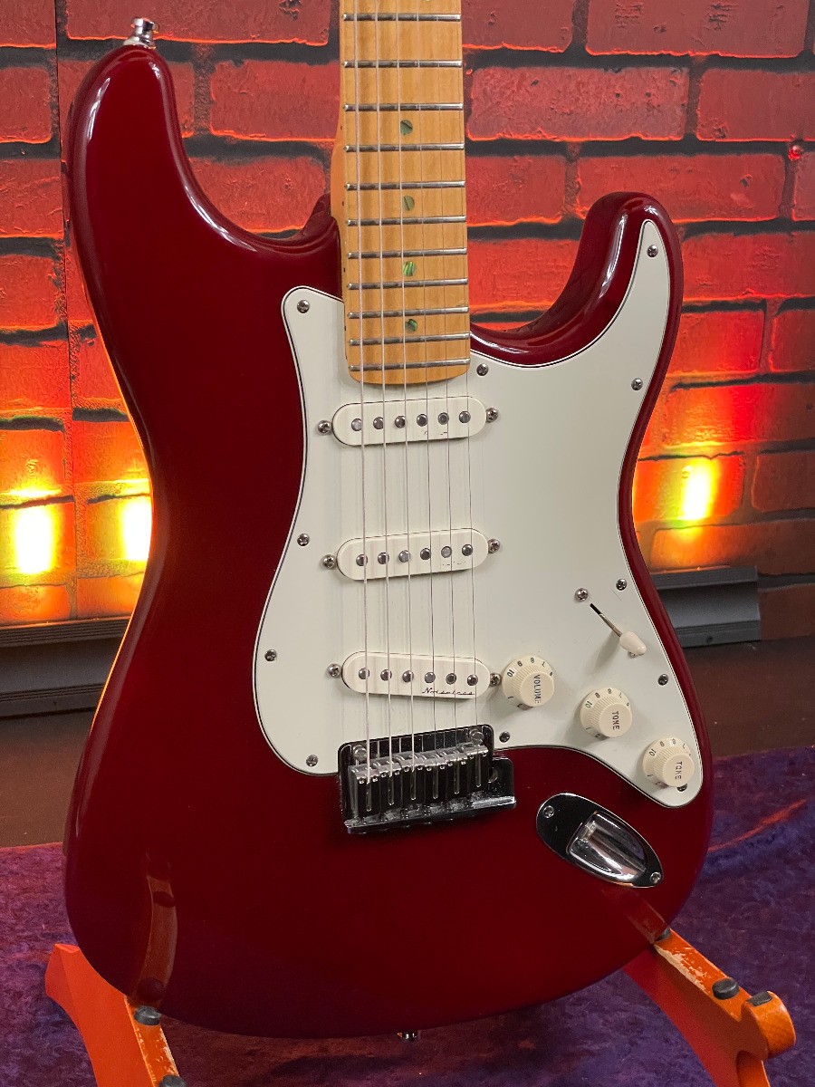 1998 Fender American Deluxe Stratocaster MN Crimson Red Transparent w/ Hard Case