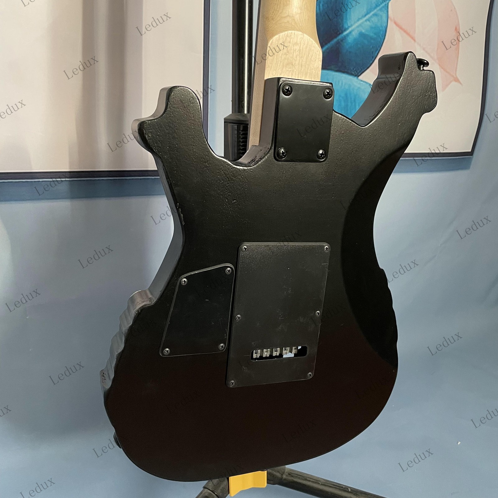 Skull Flame Graphic Solid Body Electric Guitar Stainless Steel Rounded Fret Edge