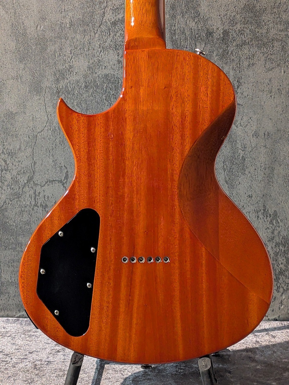 Epiphone Nighthawk Custom Reissue Trans Amber o11180