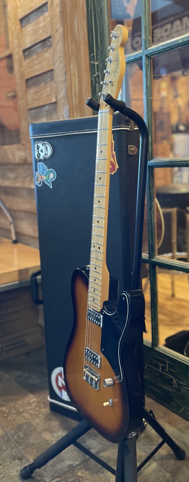 Fender Tele-Bration Cabronita Telecaster Electric Guitar 2 Tone Sunburst w/ Case