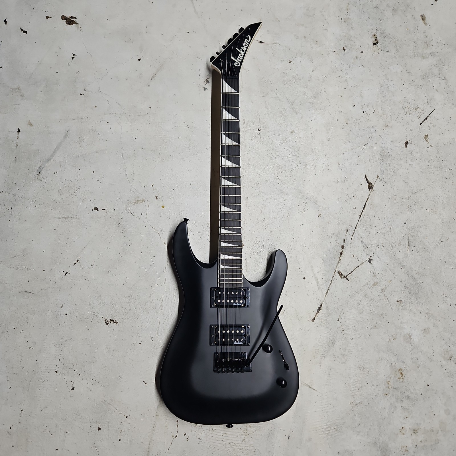 Jackson JS Series Dinky Arch Top JS22 DKA 6-String Electric Guitar – Satin Black