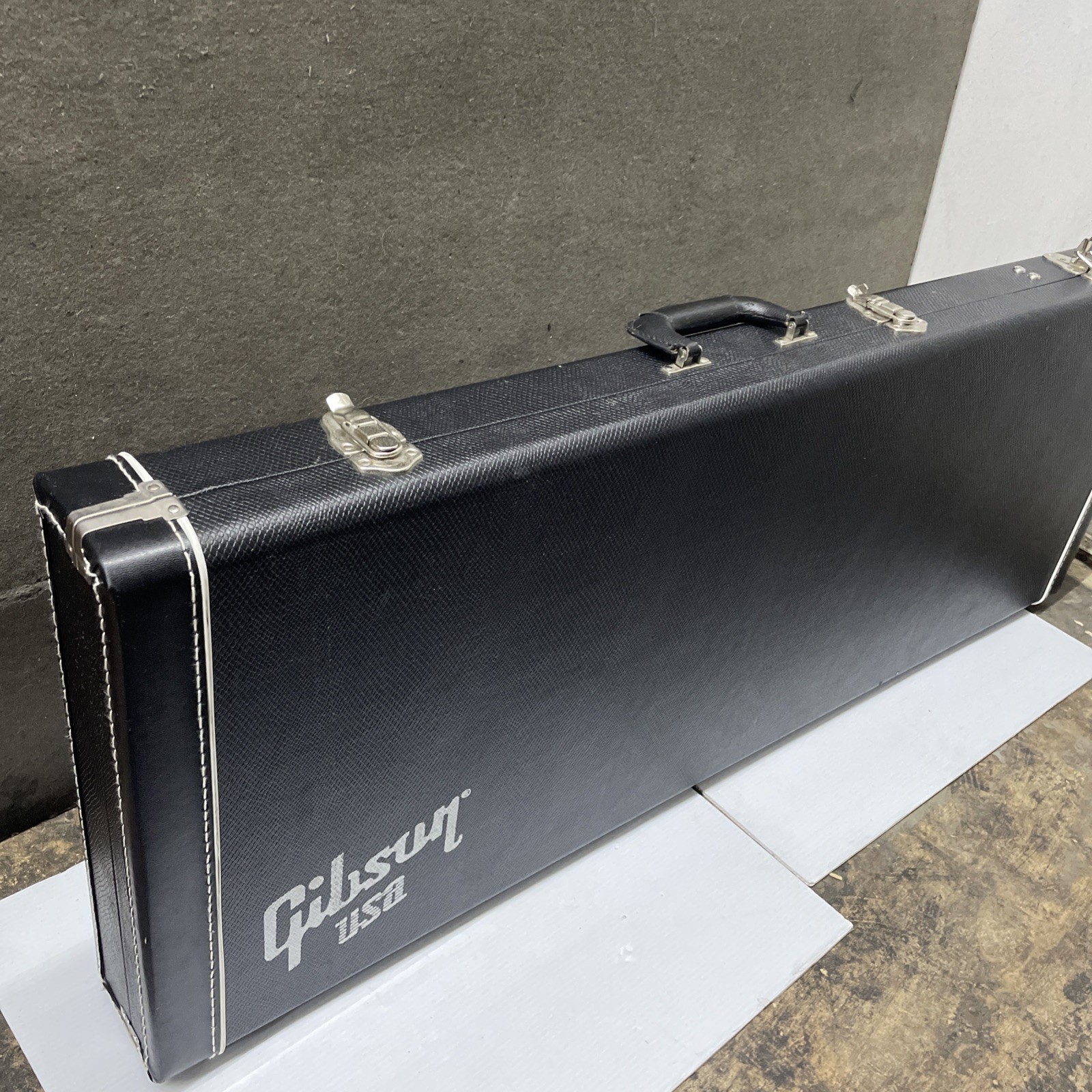 Gibson 2008 Studio Explorer – Faded – Black Sabbath Edit. W/ Case
