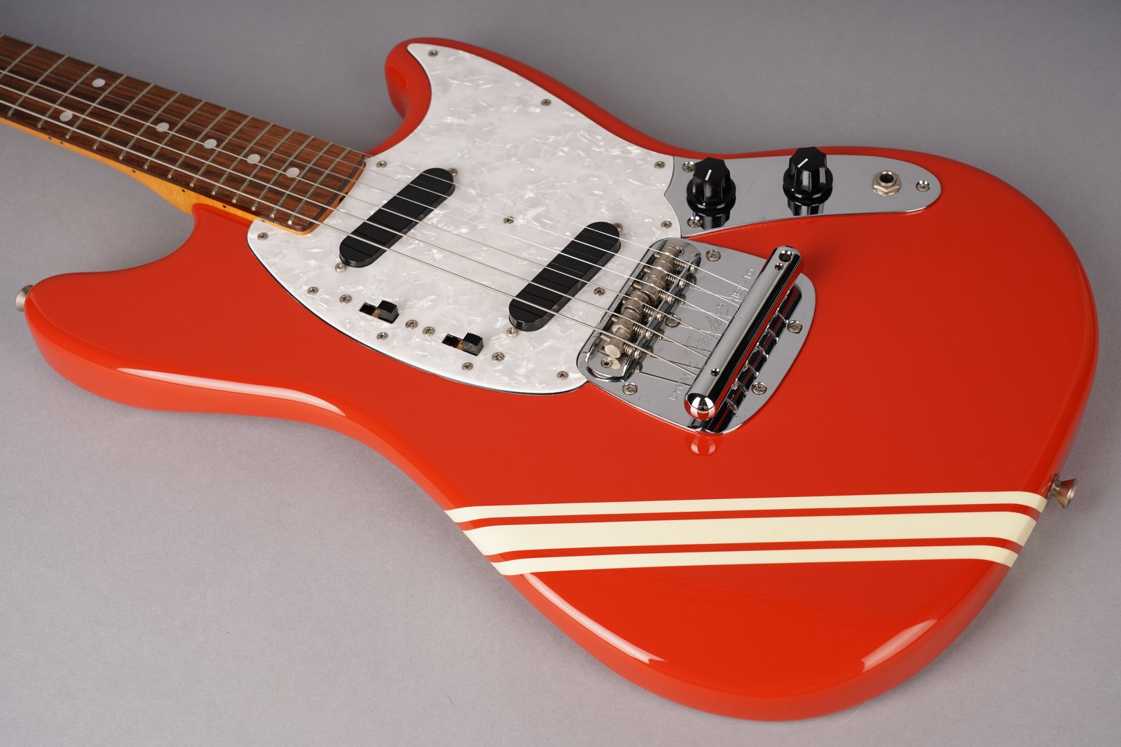 Fender Japan ’69 Mustang Competition Reissue – CIJ – Fiesta Red