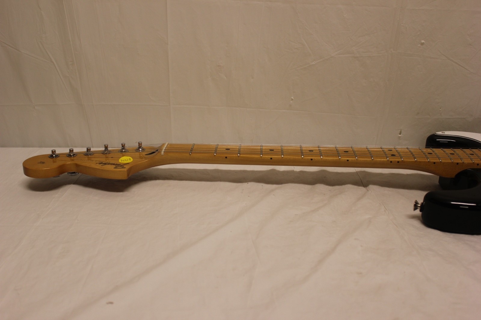 Fender Jimi Hendrix Stratocaster 6 String Electric Guitar Starburst B1
