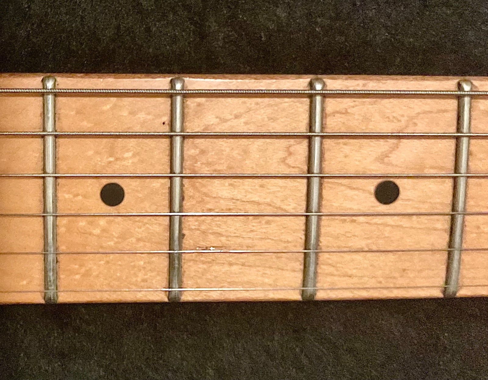AMBER (YELLOW-ORANGE) PEAVEY WOLFGANG SPECIAL EXP(?) WITH PEAVEY HARD-SHELL CASE