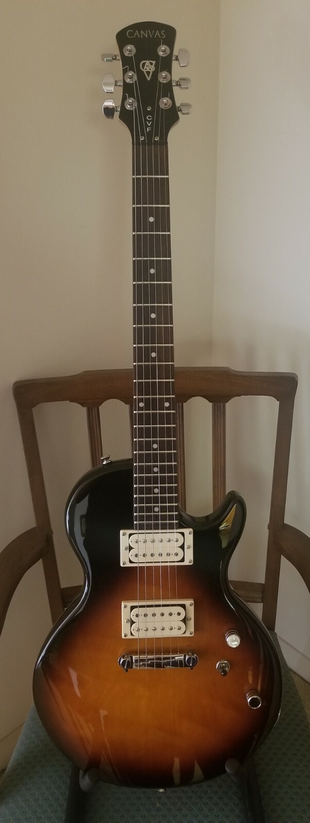  Electric Guitar 7 lbs. 2 cream Humbuckers with gig bag Canvas solid entry level