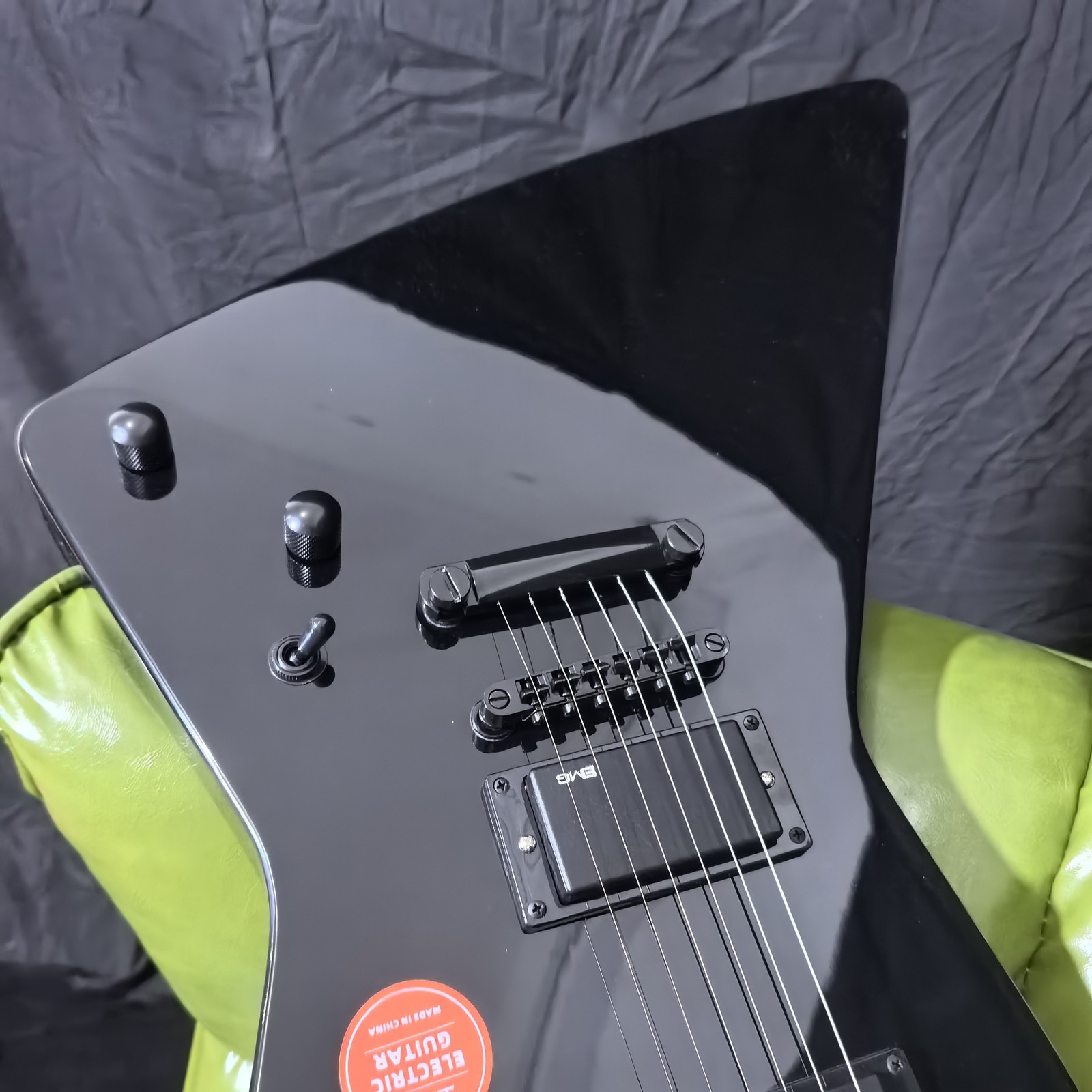 V Shape Solid Electric Guitar H-H Pickups Black Gloss Finish Black HW Classic