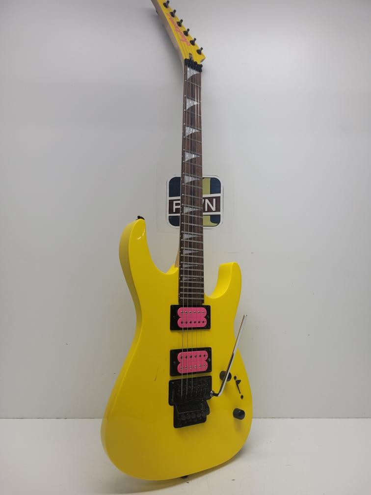 2002 MUSTARD/PINK JACKSON GUITARS DINKY (P16035305)