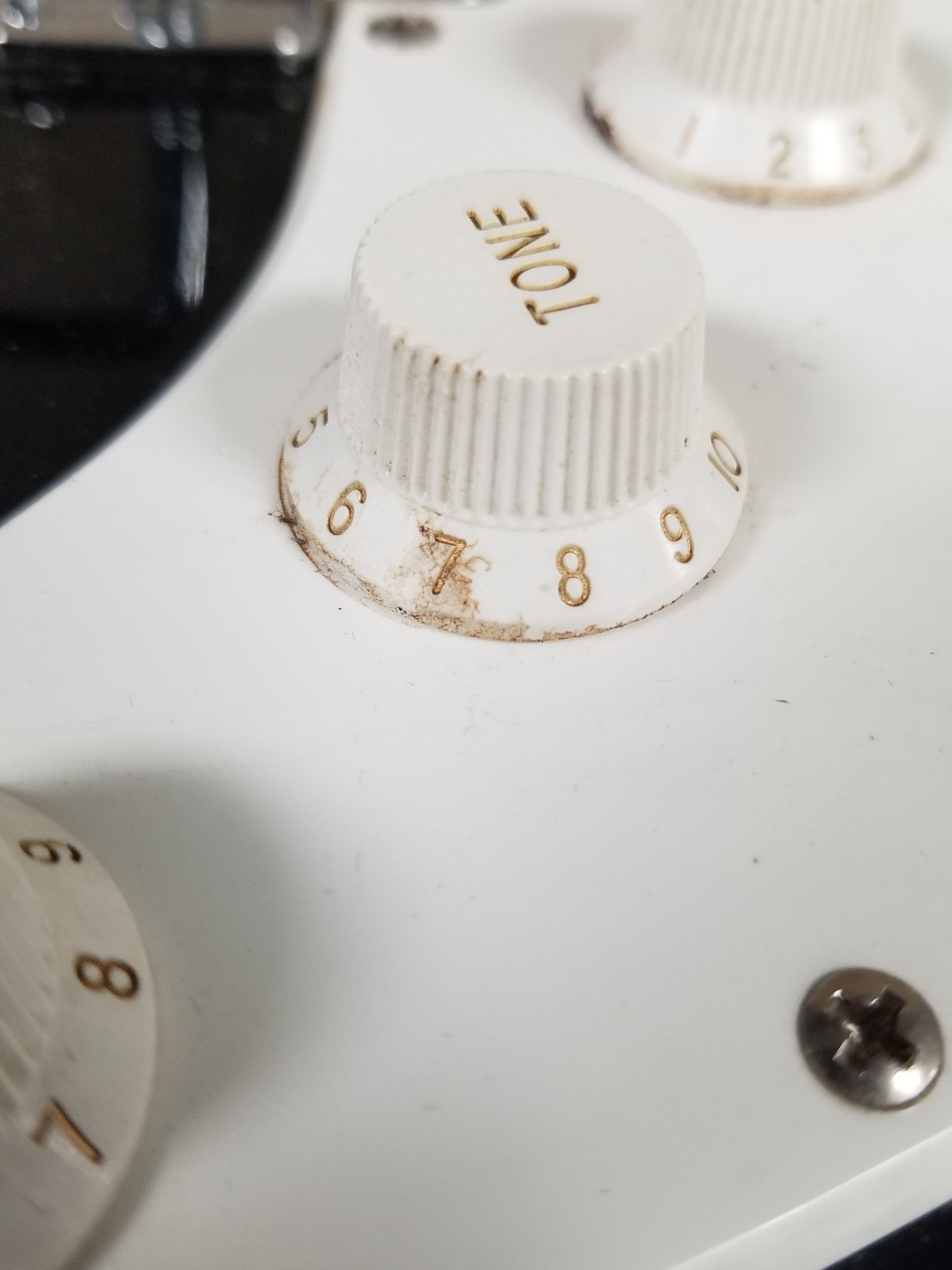 Squier Strat Electric Guitar WORKS! READ!
