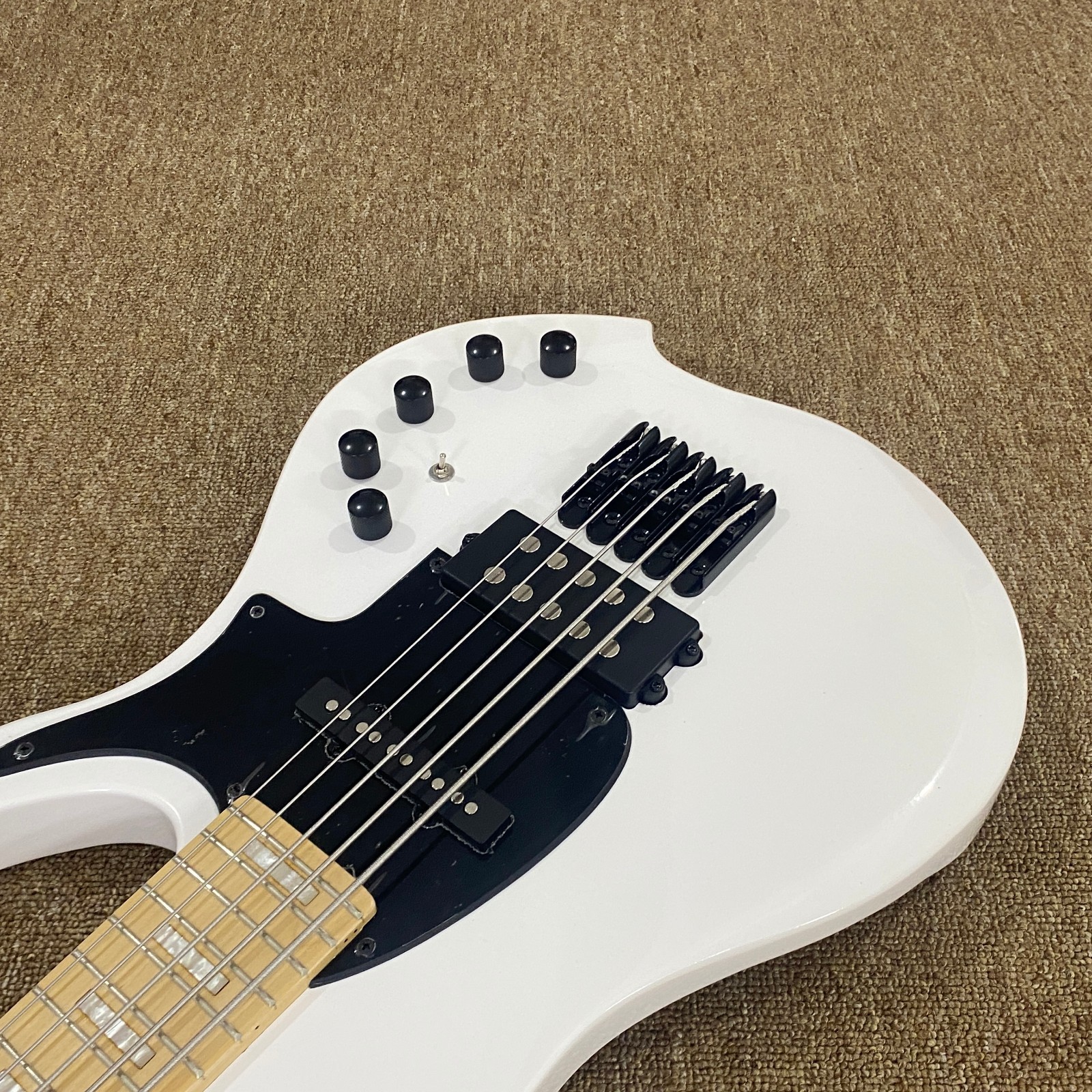 Minimalist Bass Guitar Flawless White Gloss Finish 5-String Flash Bargain
