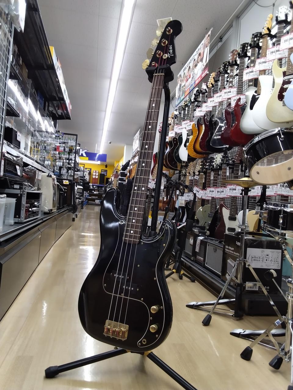 TOKAI HARD PUNCHER Precision Bass Type Electric Bass Guitar-02