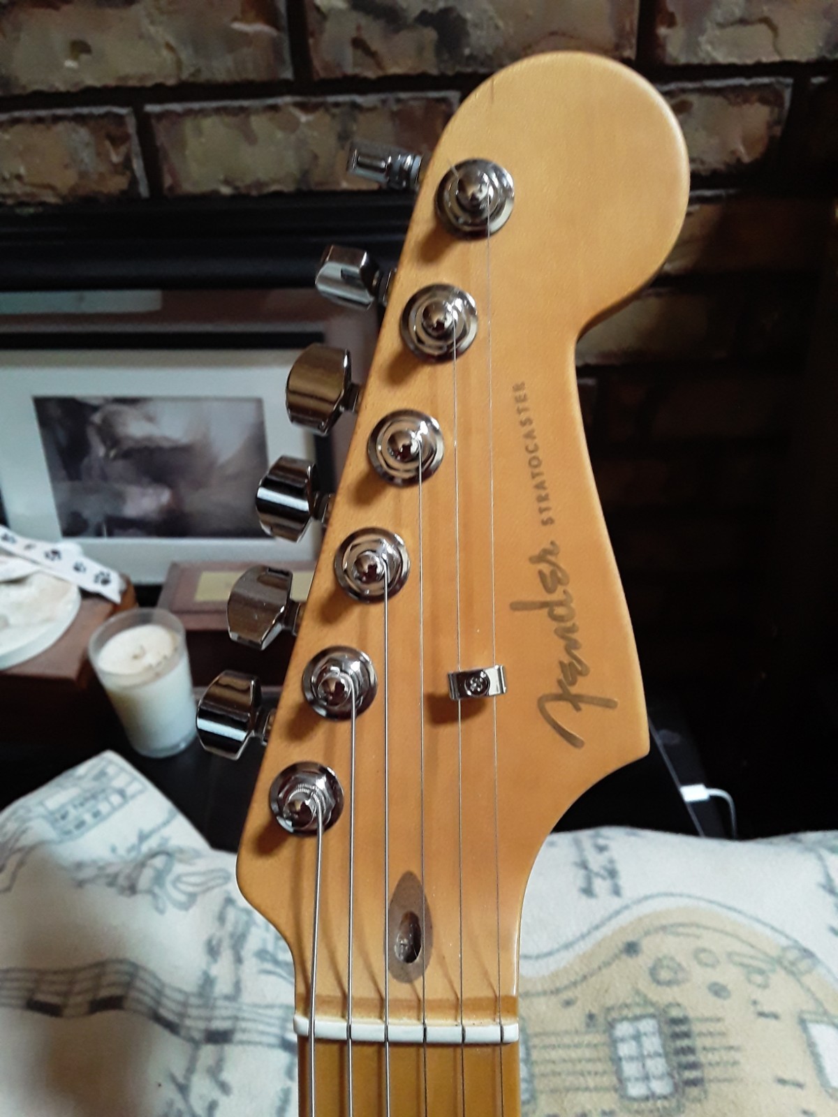 Mint 2024 Fender Fender 70th Anniversary American Ultra II Strat Solar Flare