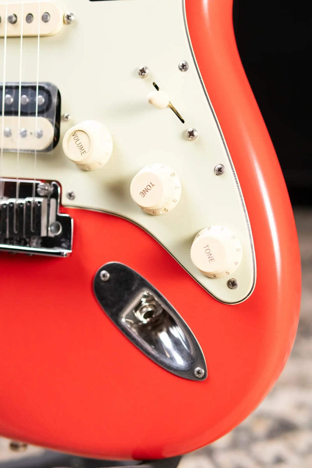 Fender American Ultra Luxe Vintage ’60s Stratocaster HSS Electric Guitar – Fiest