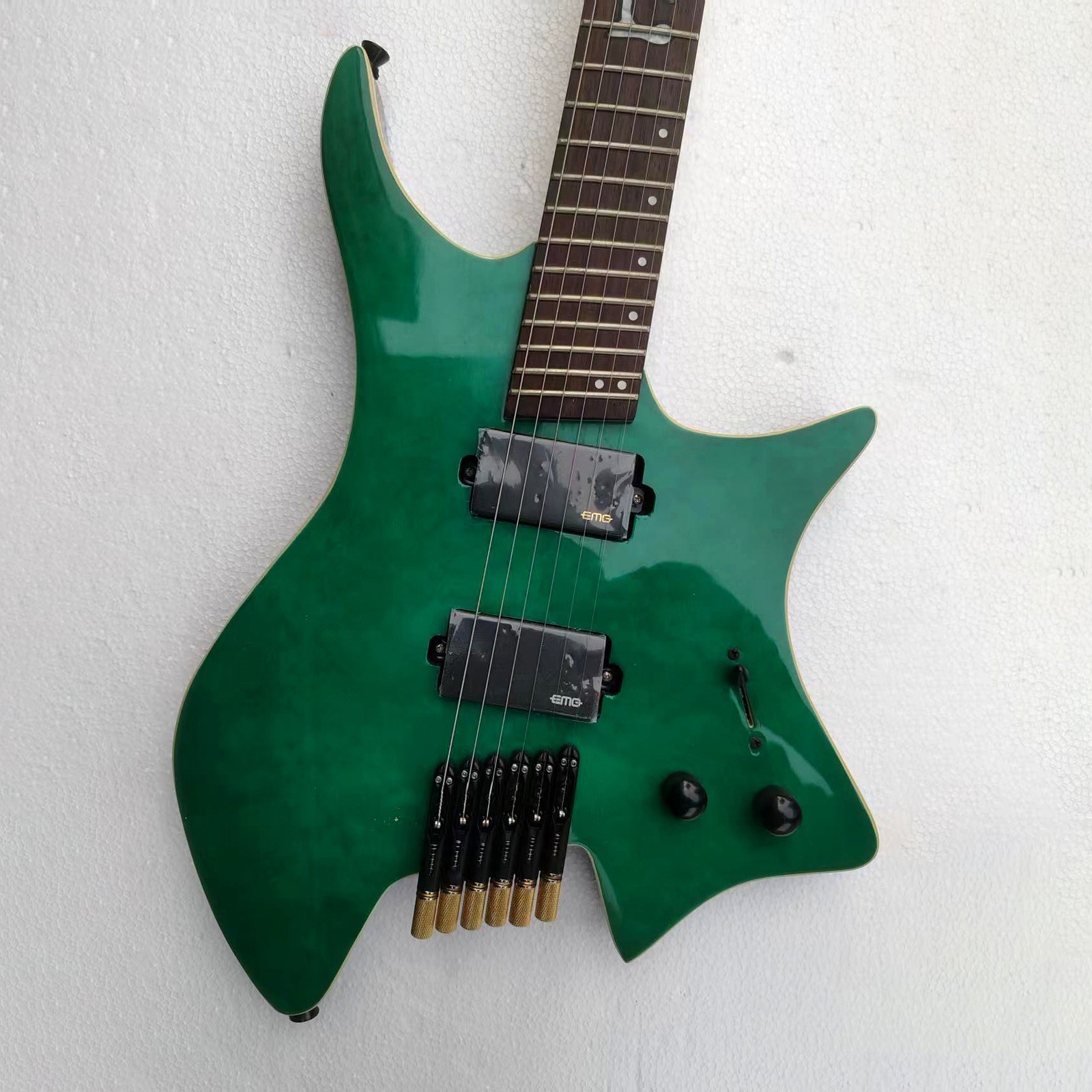 Headless Green Electric Guitar Single Bridge Rosewood Fretboard Cat Headstock