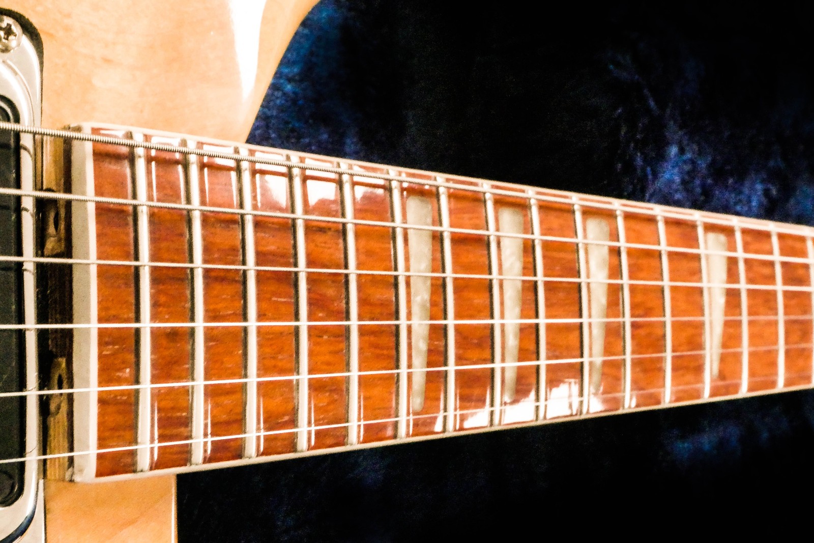 1998 Rickenbacker 360 – Super Rare Custom Mapleglo w/ Case