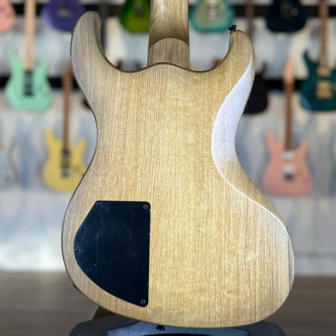 Dunable Gnarwhal 7 USA Custom Shop – Quilt Sapele Natural Burst