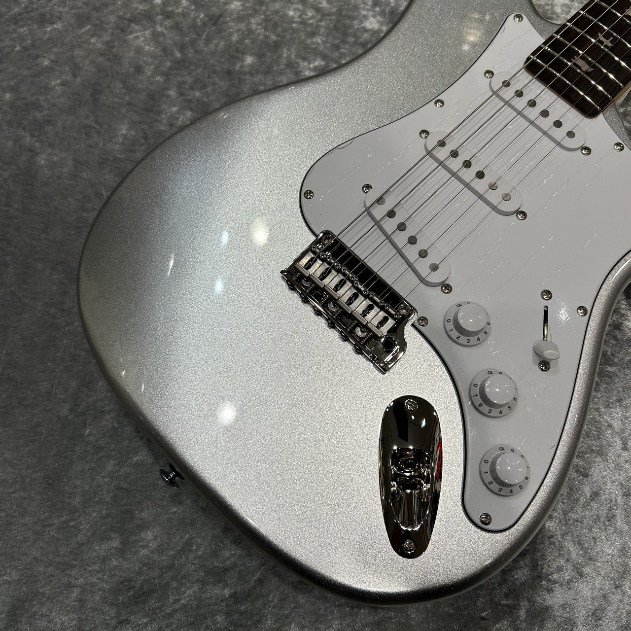 PRS SE Silver Sky Limited Colors Platinum Spark Electric Guitar from Japan