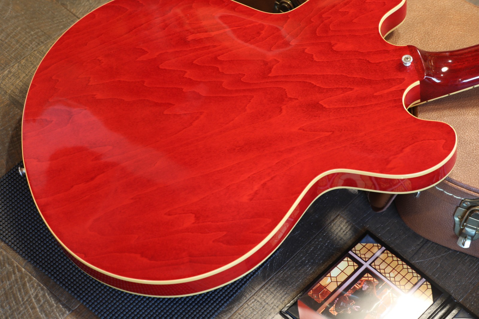 Minty! 2016 Gibson ’61 Warren Haynes ES-335 Guitar Figured Cherry + COA OHSC