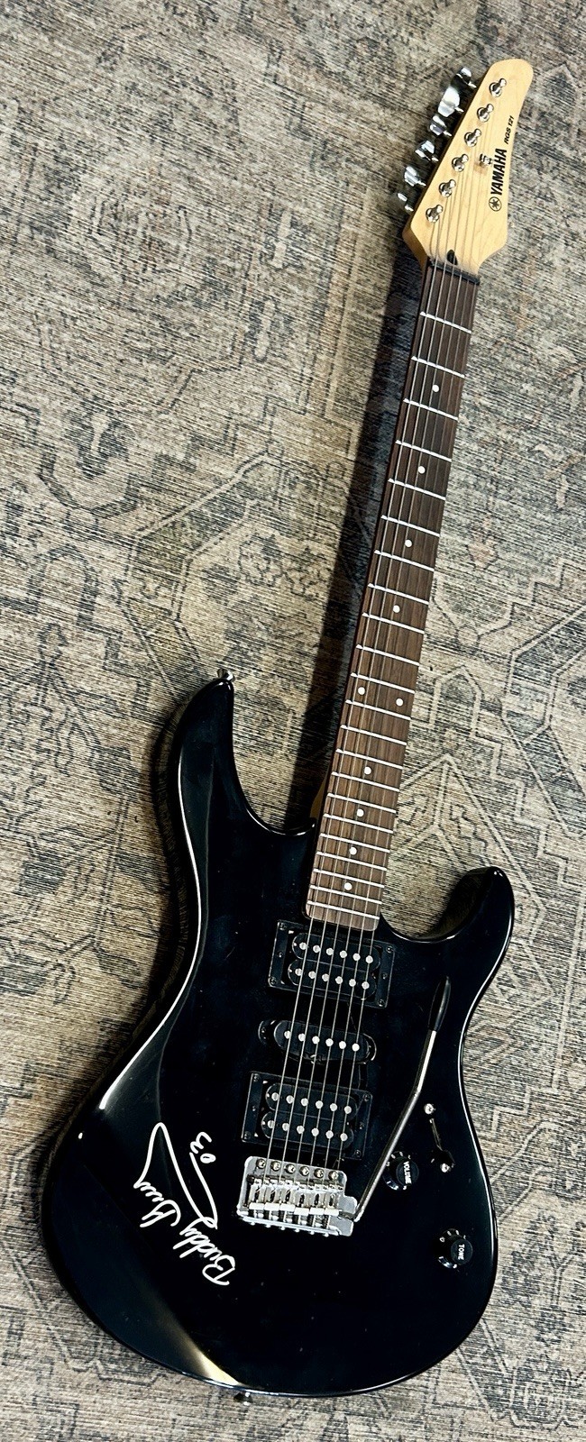 2003 Buddy Guy Autographed Electric Guitar
