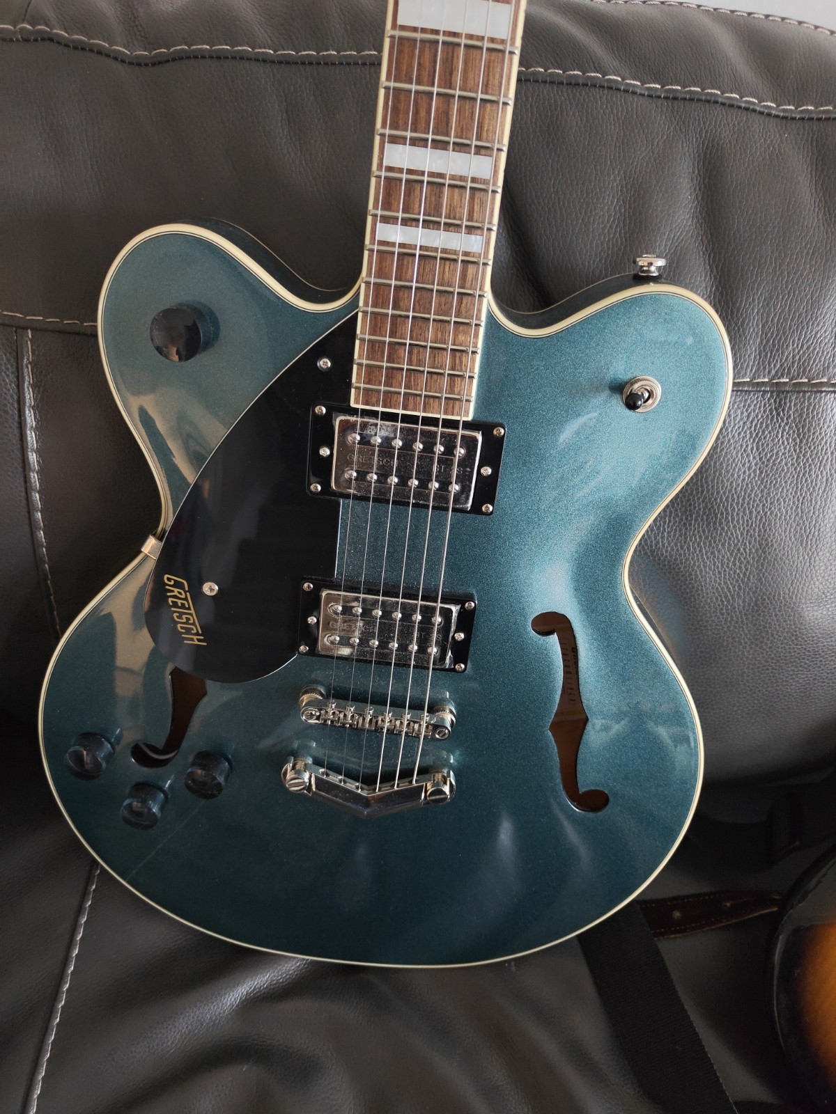 Gretsch G2622lh LEFT HANDED Great Shape