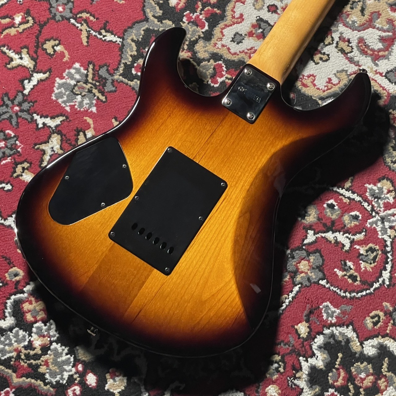 Used PAC611VFM Guitar 3.75kg with Soft Case, minor wear, wiring OK