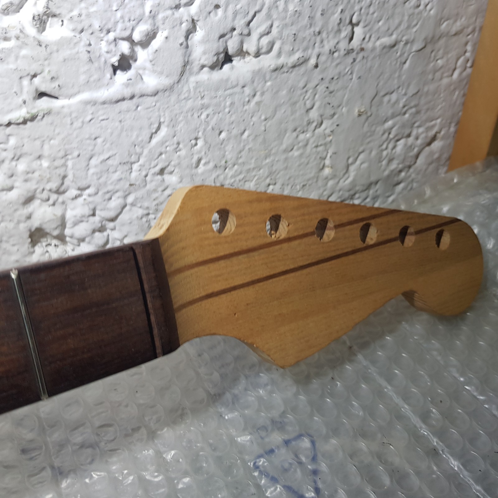 80’s NECK THROUGH SWAMP ASH BODY STR*T – made in GERMANY