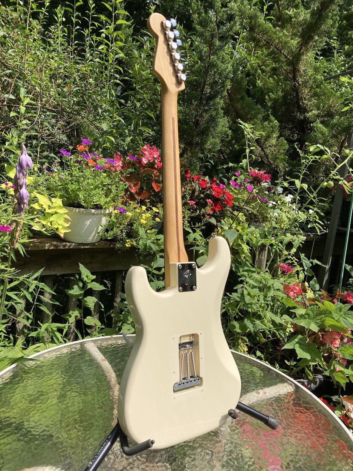 2013 Fender Standard Stratocaster Arctic White