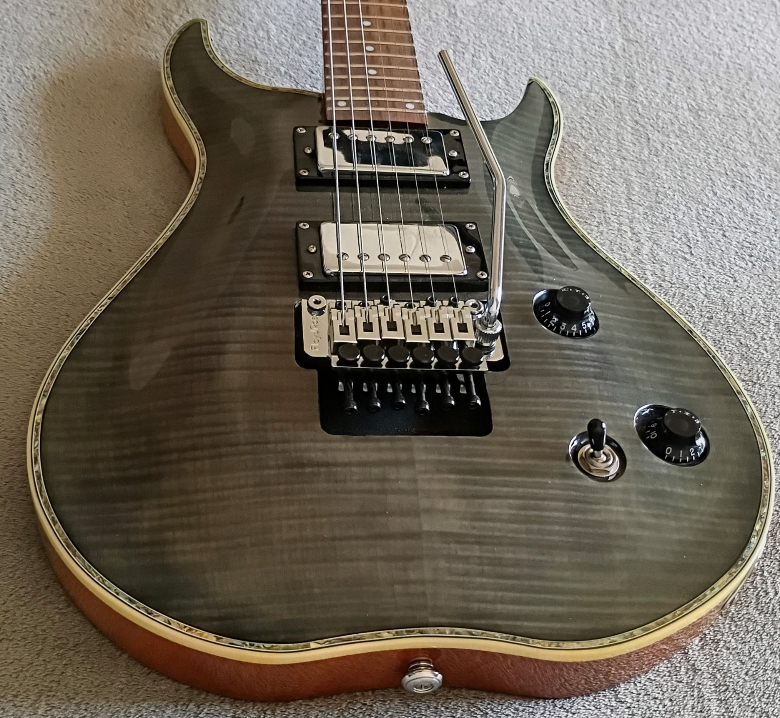 Agile Hawker Elite Guitar (Korea) Mahogany/Carved Flame Maple /Abalone ~ FR